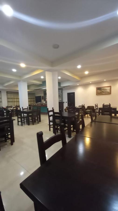 Hotel Edland Vlora Kültér fotó