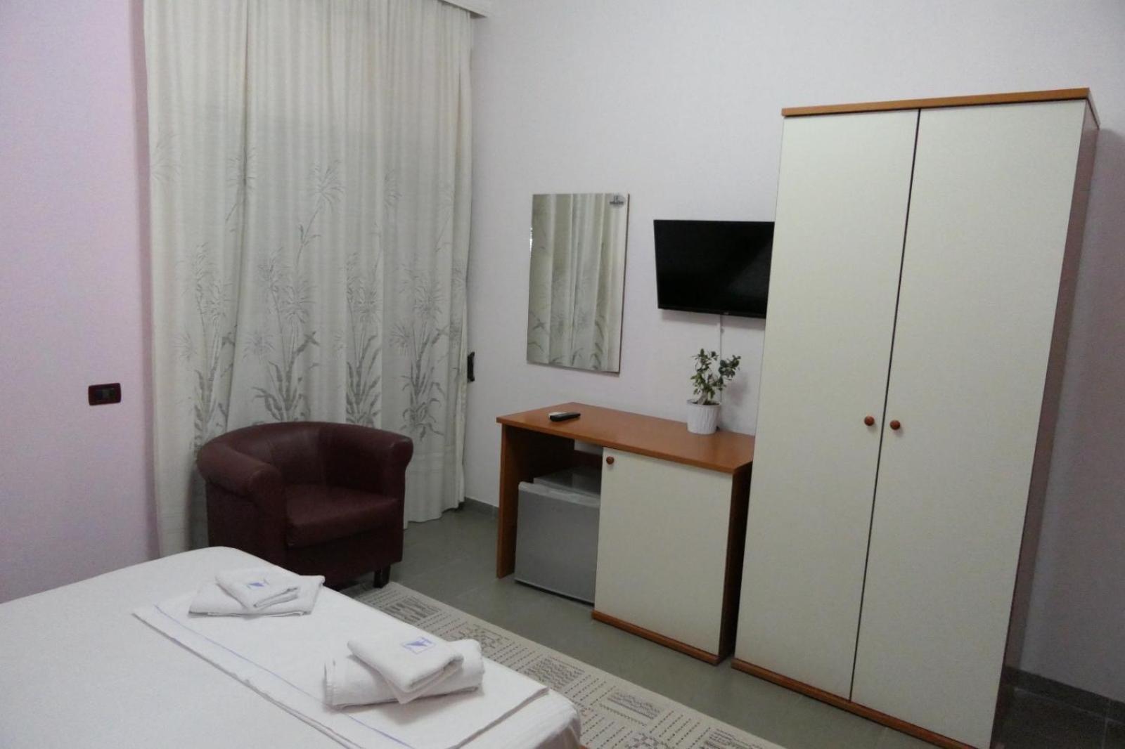 Hotel Edland Vlora Kültér fotó