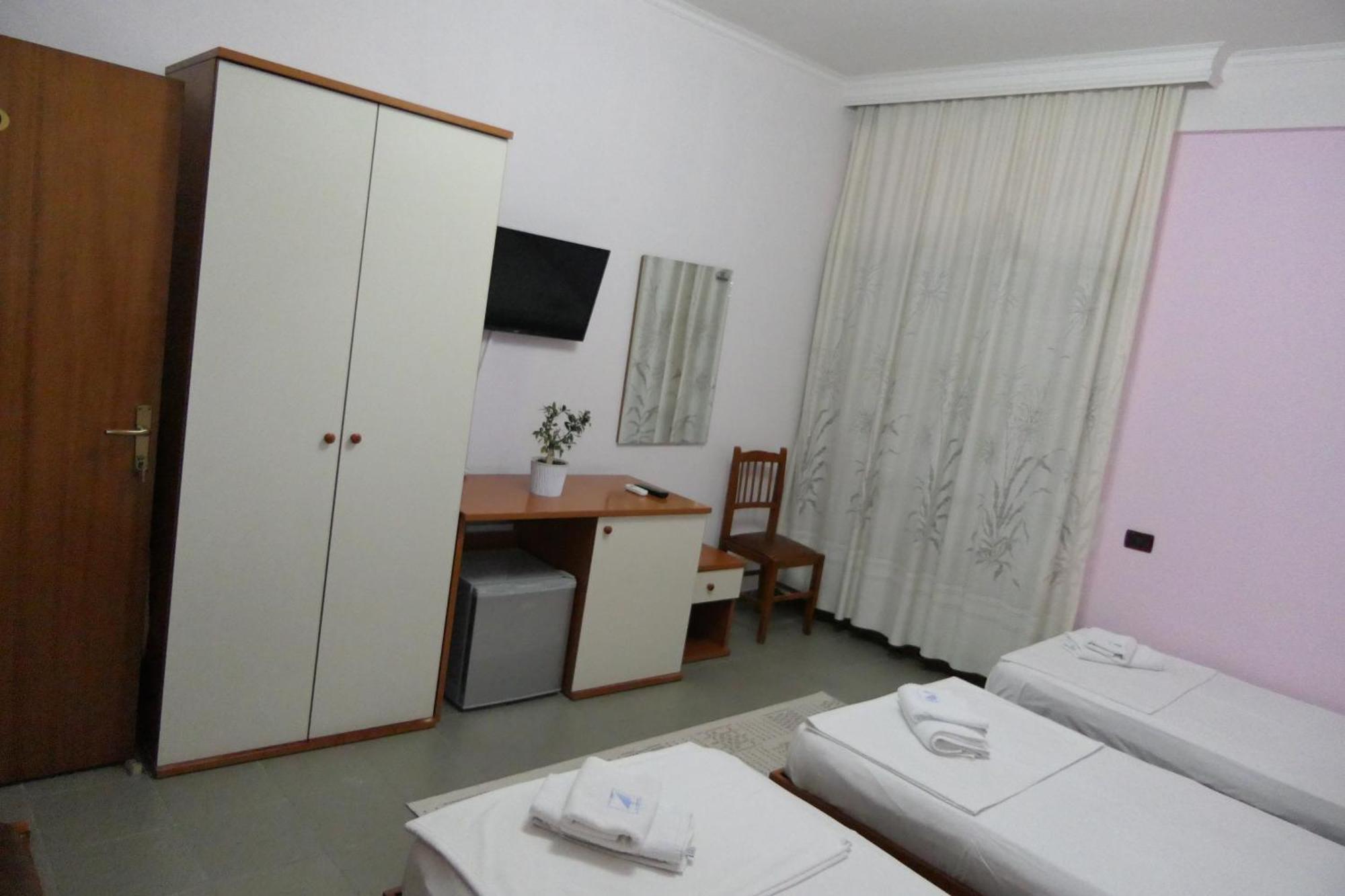 Hotel Edland Vlora Kültér fotó