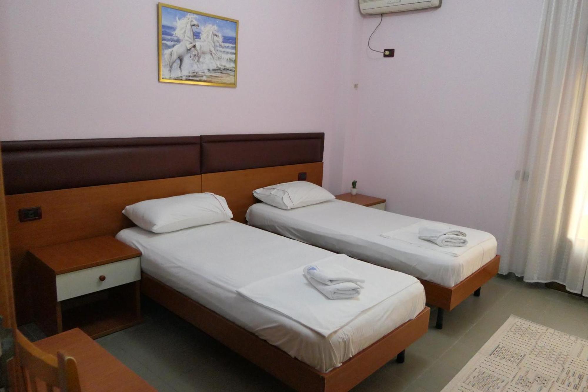 Hotel Edland Vlora Kültér fotó