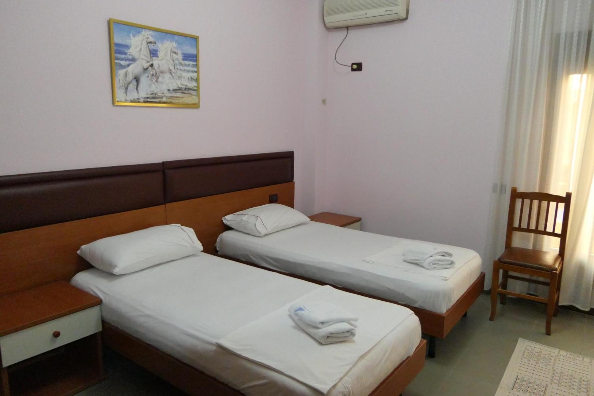 Hotel Edland Vlora Kültér fotó